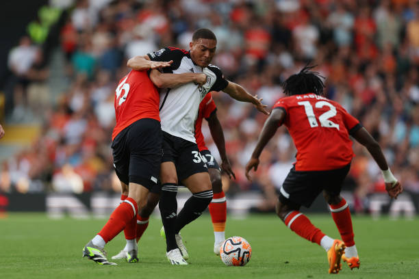 健表现中立 健表现中立